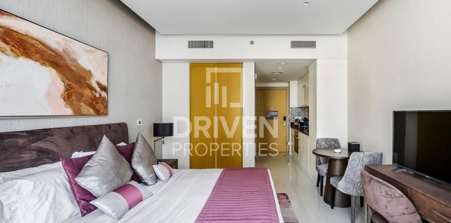 Apartment in Business Bay, Dubai, UAE 1 room, 40 sq.m. № 602173