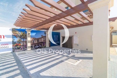 Řadový dům v Abu Dhabi, SAE 3 ložnice, 171 m² Č.: 608739 - fotografie 6