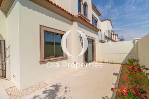 Řadový dům v Abu Dhabi, SAE 3 ložnice, 171 m² Č.: 608739 - fotografie 3