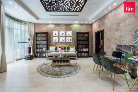 Dubai, UAE의 임대용 빌라 침실 5개, 1393.5제곱미터 번호 757979 - 사진 5