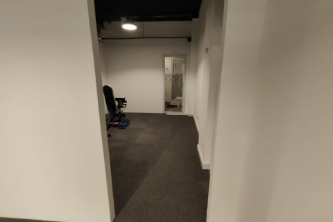 Toimisto Dubai Investment Park, Arabiemiraatit 166 m2 № 694683