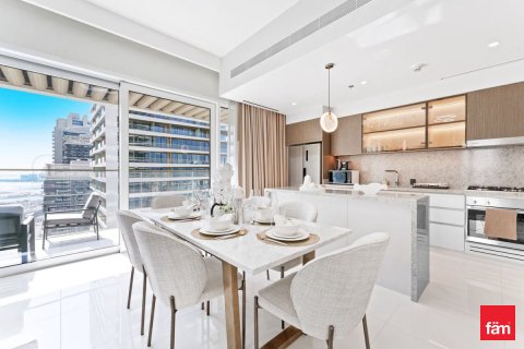 Lägenhet till försäljning i Dubai Harbour, Dubai, UAE 2 sovrum, 133.7 kvm Nr. 659260 - fotografi 11