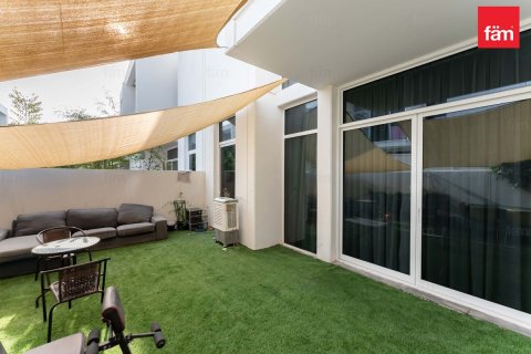 Radový dom v Dubai, SAE 3 spálne, 187.2 m2 č. 679158 - Fotografia 1