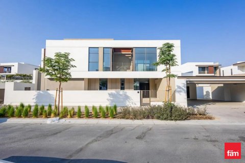 Al Furjan, Dubai, UAE의 임대용 빌라 침실 4개, 609.3제곱미터 번호 679157 - 사진 1