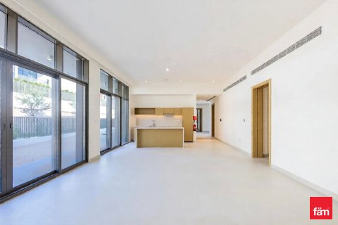 Al Furjan, Dubai, UAE의 임대용 빌라 침실 4개, 609.3제곱미터 번호 679157 - 사진 3