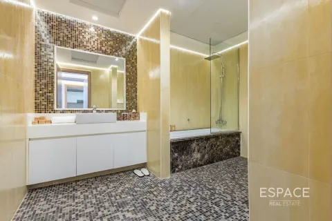 Jumeirah Beach Residence, Dubai, UAE의 판매용 아파트 침실 1개, 96제곱미터 번호 650378 - 사진 11