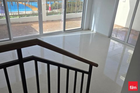 Villa in Dubai, UAE 4 bedrooms, 170.2 sq.m. № 725834 - photo 2