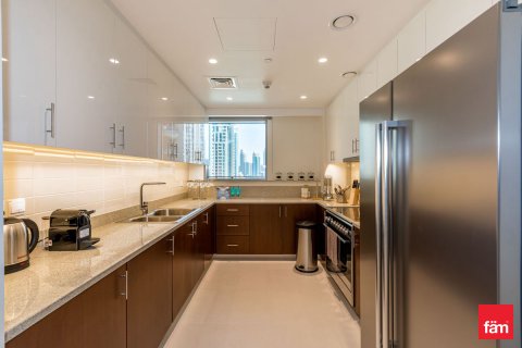 Appartamento in vendita a Downtown Dubai (Downtown Burj Dubai), Dubai, EAU 2 camere da letto, 155.2 mq. № 698846 - foto 23