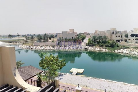 Stadthaus zur Miete in Al Hamra Village, Ras Al Khaimah, VAE 4 Schlafzimmer, 255.5 m2 Nr. 619150 - Foto 1