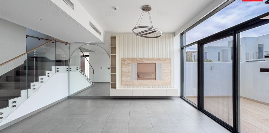 Villa in Dubai, VAE: 4 Schlafzimmer, 249.2 m2 Nr. 702449