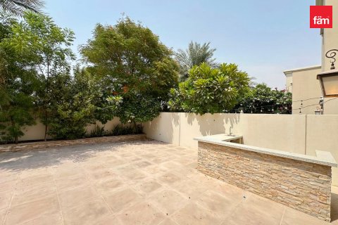 Villa zur Miete in Dubai, VAE 4 Schlafzimmer, 405 m2 Nr. 739123 - Foto 7