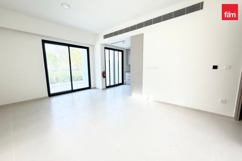 טאונהאוס להשכרה ב Dubai, איחוד האמירויות  3 חדרי שינה, 135.4 מ"ר, מספר 735315 - תמונה 1