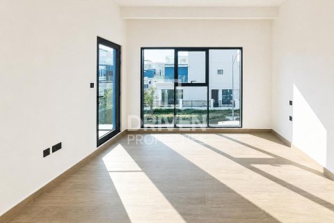 Shtëpi në qytet në Damac Lagoons, Dubai, Emiratet e Bashkuara Arabe 5 dhoma gjumi, 289.21 m2. № 765686 - Foto 4