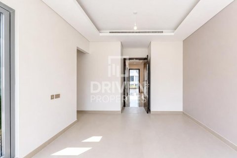 Shtëpi në qytet në DAMAC Hills (Akoya by DAMAC), Dubai, Emiratet e Bashkuara Arabe 4 dhoma gjumi, 150.04 m2. № 765687 - Foto 2