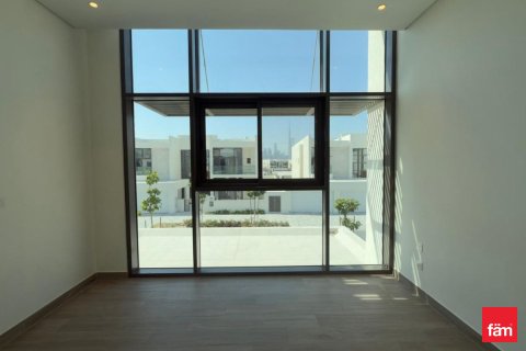 Зняти в оренду віллу в Дубай, ОАЕ 4 спальні, 704.5м2, № 693077 - фото 12