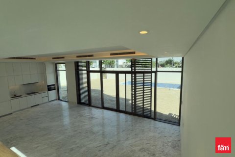 Зняти в оренду віллу в Дубай, ОАЕ 4 спальні, 704.5м2, № 693077 - фото 3