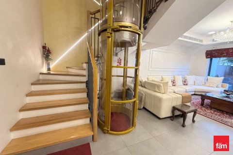 Casa urbana para arrendamento em Dubai, EAU 4 quartos, 169.5 m2 № 693079 - foto 28