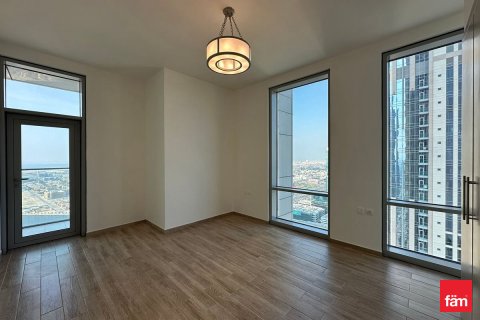 Apartmen di Business Bay, Dubai, UAE 2 bilik tidur, 140.4 meter persegi № 648049 - foto 12