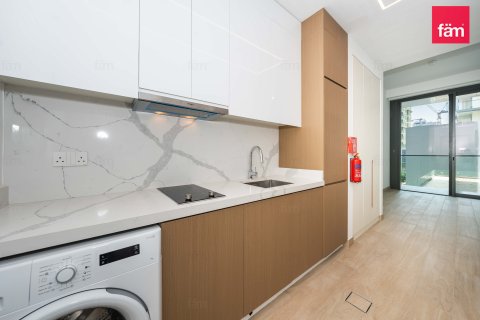 Apartment in Al Satwa, Dubai, UAE 40.6 sq.m. № 727951 - photo 16