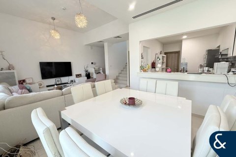 Dubai Land、Dubai、UAE にあるヴィラ販売中 2ベッドルーム、166 m2、No666591 - 写真 3