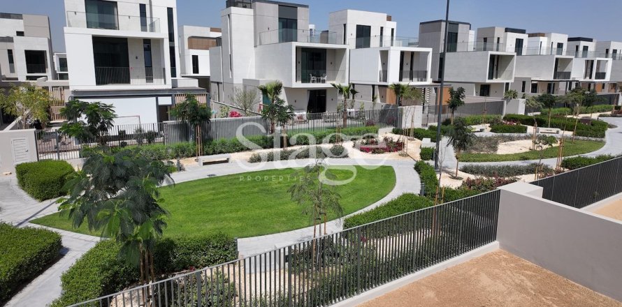 Villa itt: Arabian Ranches 3, Dubai, EAE, 4 hálószoba, 457 m², azonosító: 761461