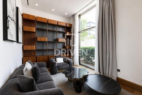 Villa til salgs i Jumeirah, Dubai, Emiratene 6 soverom, 2703.57 kvm Nr. 761465 - Foto 7