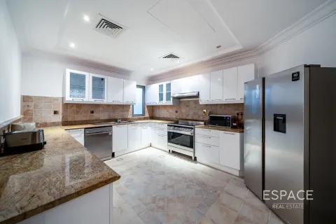 Villa Palm Jumeirah, Dubaijā, AAE 4 istabas, 623 m2 Nr. 649606 - attēls 6