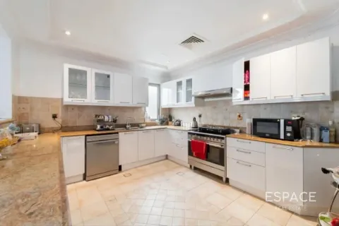 Villa Palm Jumeirah, Dubaijā, AAE 4 istabas, 623 m2 Nr. 649606 - attēls 3