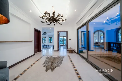 Villa Palm Jumeirah, Dubaijā, AAE 4 istabas, 623 m2 Nr. 649606 - attēls 4