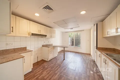 Vila v The Springs, Dubai, SAE 3 ložnice, 250 m² Č.: 649602 - fotografie 8