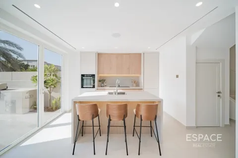 Vilë në The Springs, Dubai, Emiratet e Bashkuara Arabe 4 dhoma gjumi, 223 m2. № 649603 - Foto 7