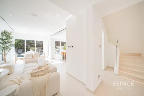 Vilë në The Springs, Dubai, Emiratet e Bashkuara Arabe 4 dhoma gjumi, 223 m2. № 649603 - Foto 3