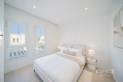 Vilë në The Springs, Dubai, Emiratet e Bashkuara Arabe 4 dhoma gjumi, 223 m2. № 649603 - Foto 12