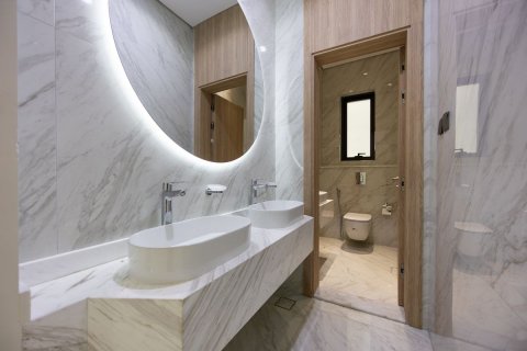 Commercial property on the Yas Island, Abu Dhabi, UAE 4 bedrooms, 351 sq.m. № 594147 - photo 22