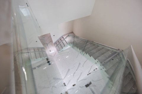 Commercial property on the Yas Island, Abu Dhabi, UAE 4 bedrooms, 351 sq.m. № 594147 - photo 18