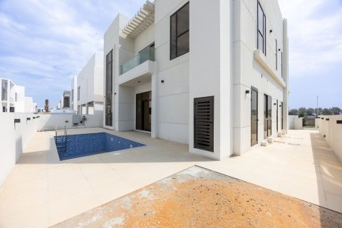 Commercial property on the Yas Island, Abu Dhabi, UAE 4 bedrooms, 351 sq.m. № 594147 - photo 23