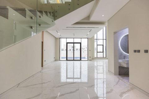 Commercial property on the Yas Island, Abu Dhabi, UAE 4 bedrooms, 351 sq.m. № 594147 - photo 8