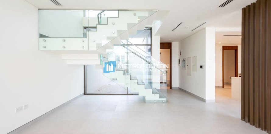 Kaupunkipientalo Abu Dhabi, Arabiemiraatit 3 makuuhuonetta, 320.5 m2 № 697133