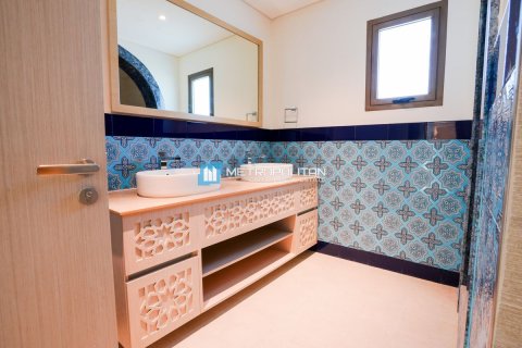 Villa zum Verkauf in Ghantoot, Abu Dhabi, VAE 5 Schlafzimmer, 1704 m2 Nr. 697132 - Foto 17