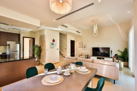 Townhouse in Khalifa City, Abu Dhabi, UAE 2 bedrooms, 123 sq.m. № 615750 - photo 4