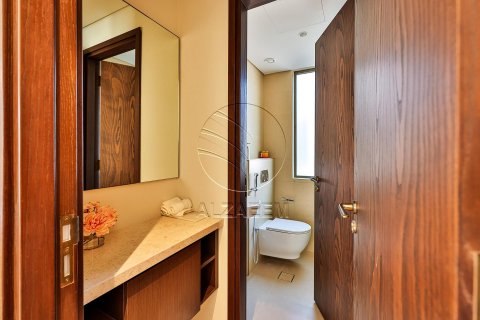 Townhouse in Khalifa City, Abu Dhabi, UAE 2 bedrooms, 123 sq.m. № 615750 - photo 12