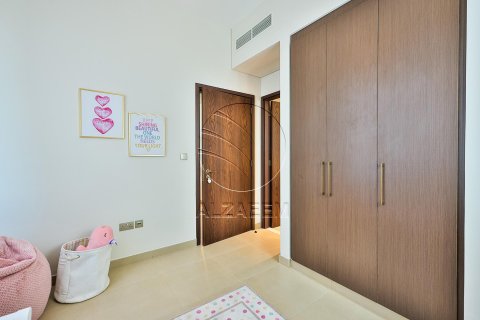 Townhouse in Khalifa City, Abu Dhabi, UAE 2 bedrooms, 123 sq.m. № 615750 - photo 18