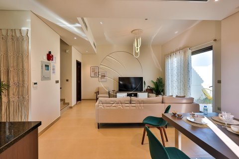 Townhouse in Khalifa City, Abu Dhabi, UAE 2 bedrooms, 123 sq.m. № 615750 - photo 5
