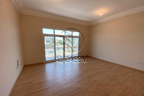 Villa in Marina Village, Abu Dhabi, UAE 4 bedrooms, 2100 sq.m. № 615745 - photo 13