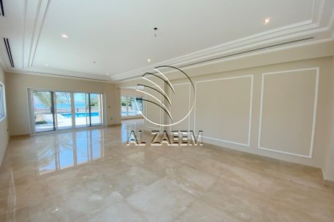 Villa in Marina Village, Abu Dhabi, UAE 4 bedrooms, 2100 sq.m. № 615745 - photo 5