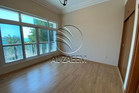 Villa in Marina Village, Abu Dhabi, UAE 7 bedrooms, 2000 sq.m. № 615744 - photo 10