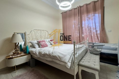 Villa in Al Hamra Village, Ras Al Khaimah, UAE 4 bedrooms, 249.9 sq.m. № 583233 - photo 8
