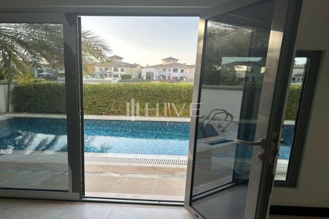 Vila v Palm Jumeirah, Dubai, SAE 4 ložnice, 655.8 m² Č.: 573720 - fotografie 33