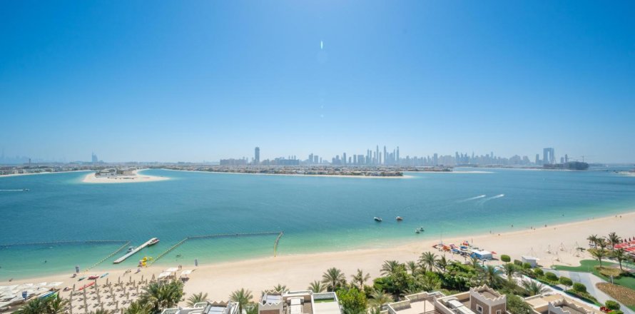 Apartment in Palm Jumeirah, Dubai, UAE 4 bedrooms, 312 sq.m. № 623280