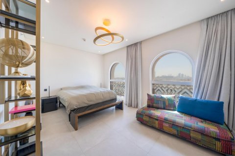 Apartment in Palm Jumeirah, Dubai, UAE 4 bedrooms, 312 sq.m. № 623280 - photo 13